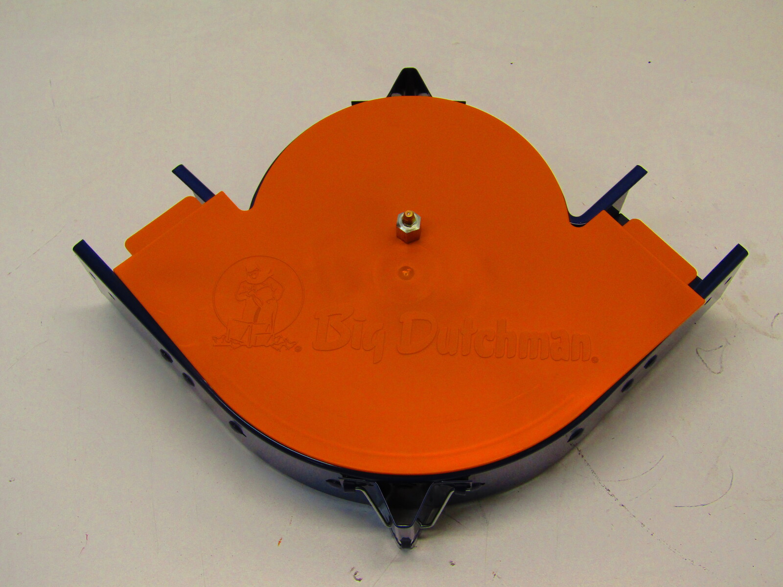 Corner 90deg champ w/bronze bushing, open top pullet corner